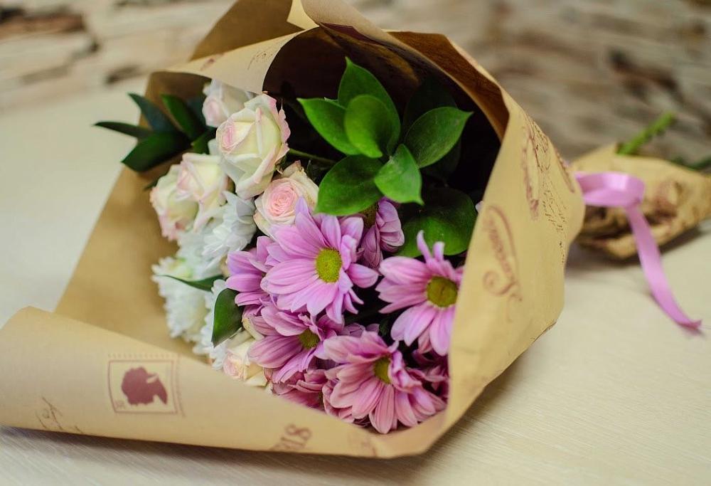 Букет цветов из: Розы и Хризантемы в Новозаведенном