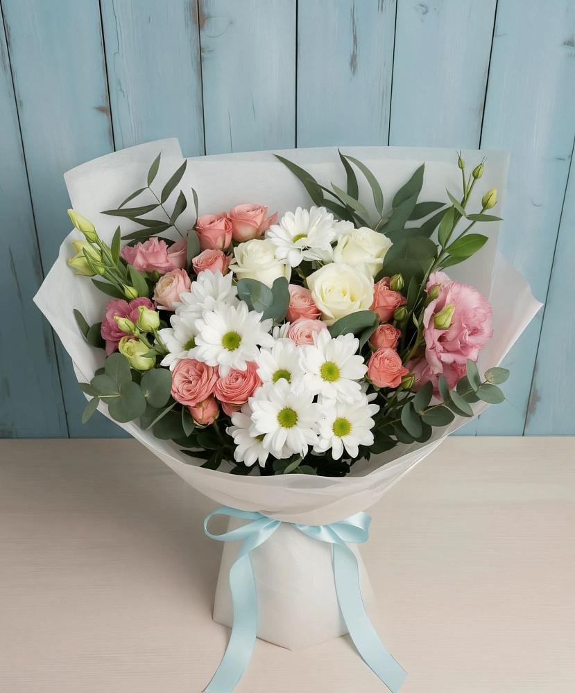 Букет цветов из: Розы, Лизиантусы и Хризантемы в Новозаведенном