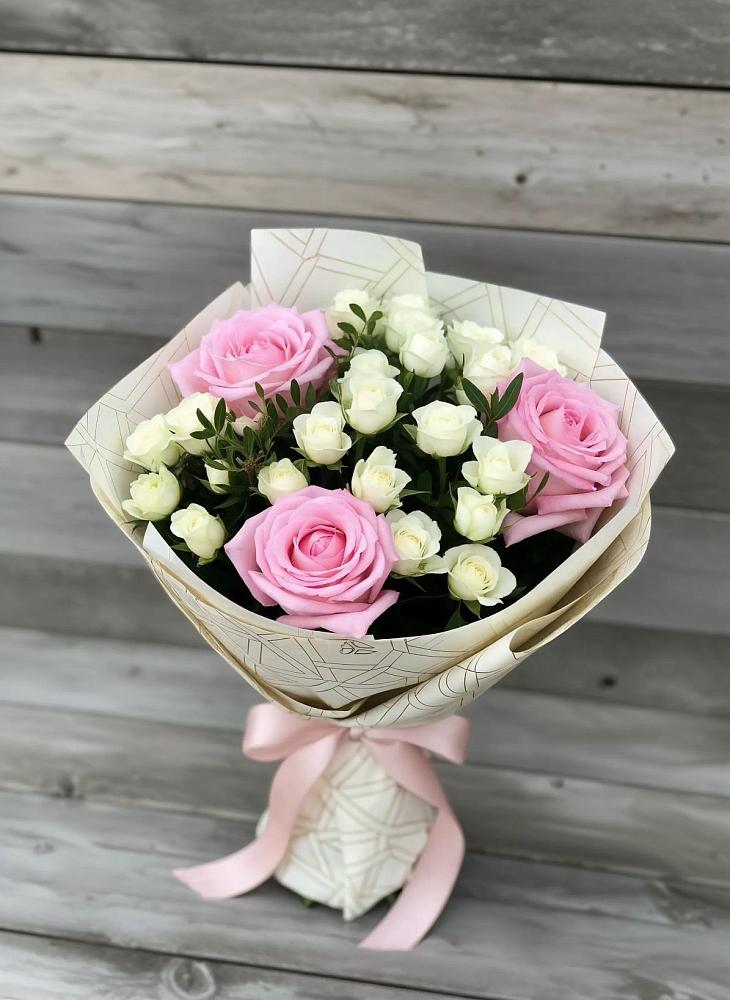 Букет цветов из: Розы в Новозаведенном