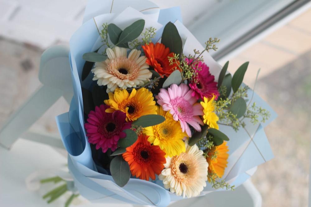 Букет цветов из: Герберы в Новозаведенном