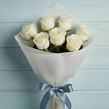 Букет 7 Белых роз Эдлесс Лав в Новозаведенном