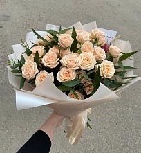 Букет Кремовые розы Латте в Новозаведенном