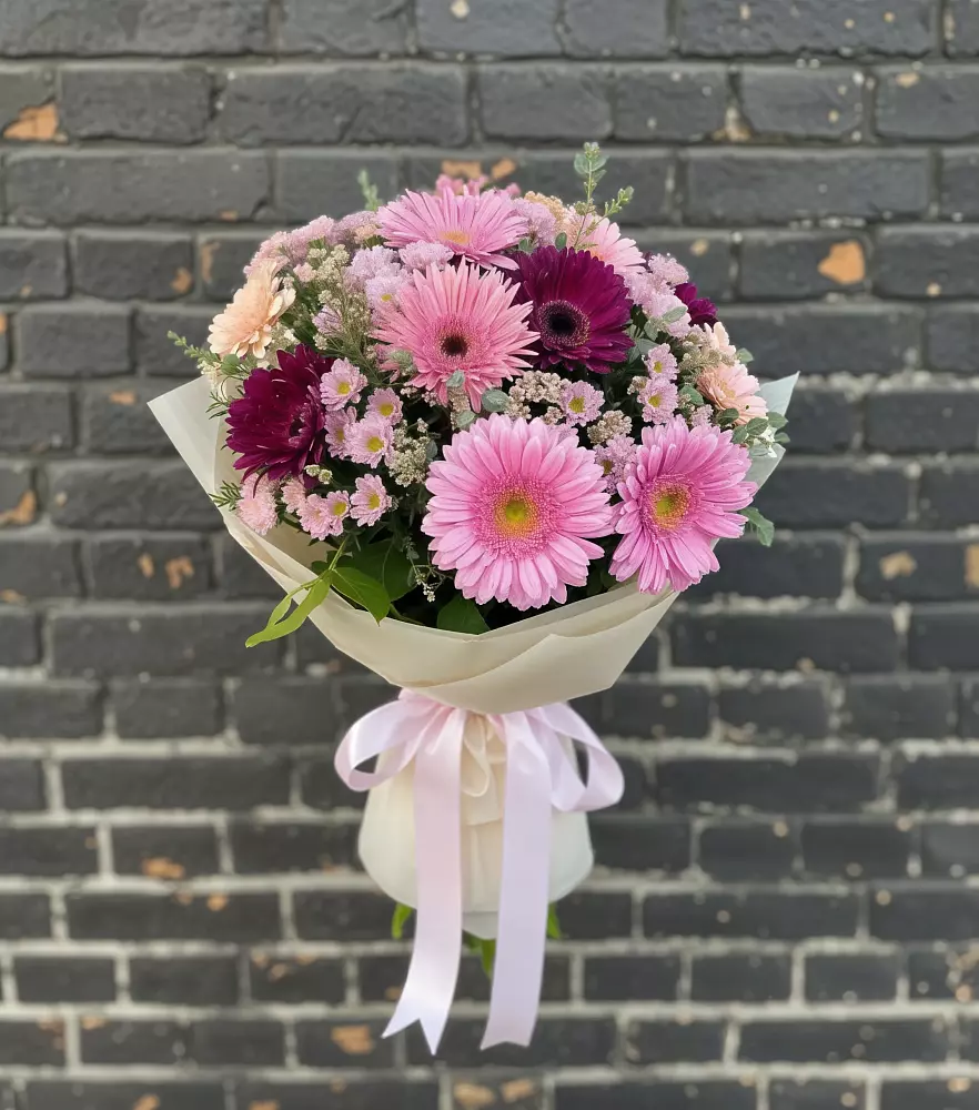 Букет цветов из: Герберы и Хризантемы в Новозаведенном