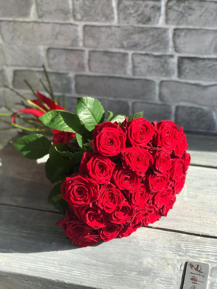 Букет Красные розы Фридом в Новозаведенном