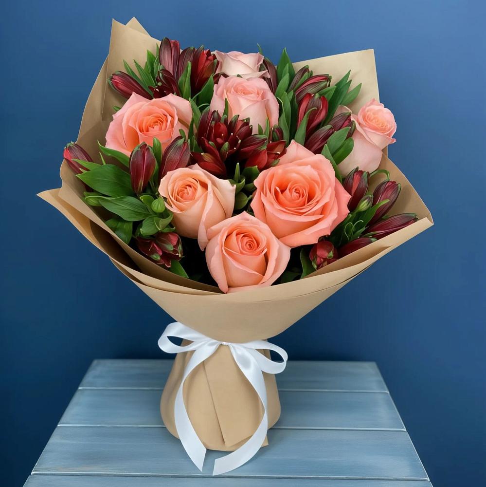 Букет цветов из: Розы и Альстромерии в Новозаведенном