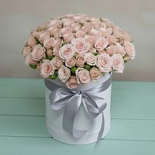 Цветочная композиция из Розы в шляпной коробке в Новозаведенном