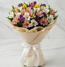 Букет цветов из:  Альстромерии в Новозаведенном