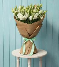 Букет цветов из:  Лизиантусы #REPLACE_PRED# Новозаведенном