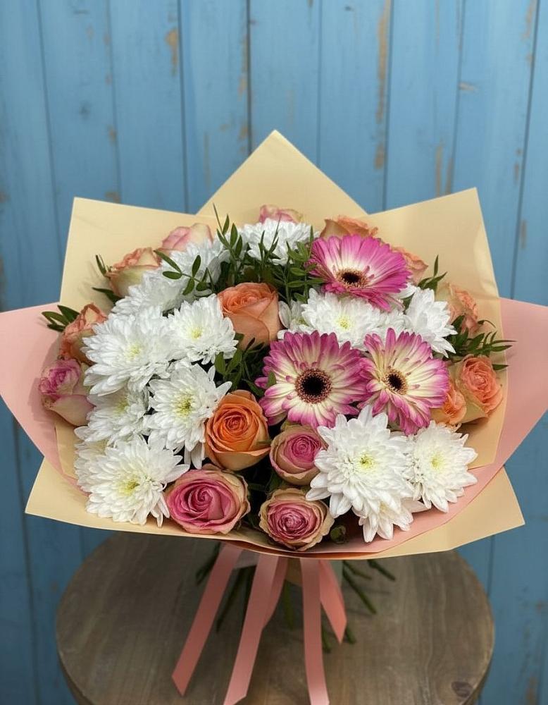 Букет цветов из: Розы, Герберы и Хризантемы в Новозаведенном