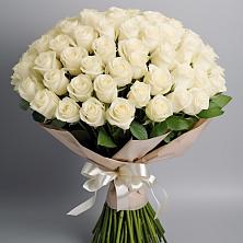 Букет 101 беля роза Белоснежка в Новозаведенном