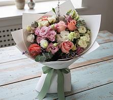 Букет цветов из:  Розы, Лизиантусы и Гвоздики в Новозаведенном