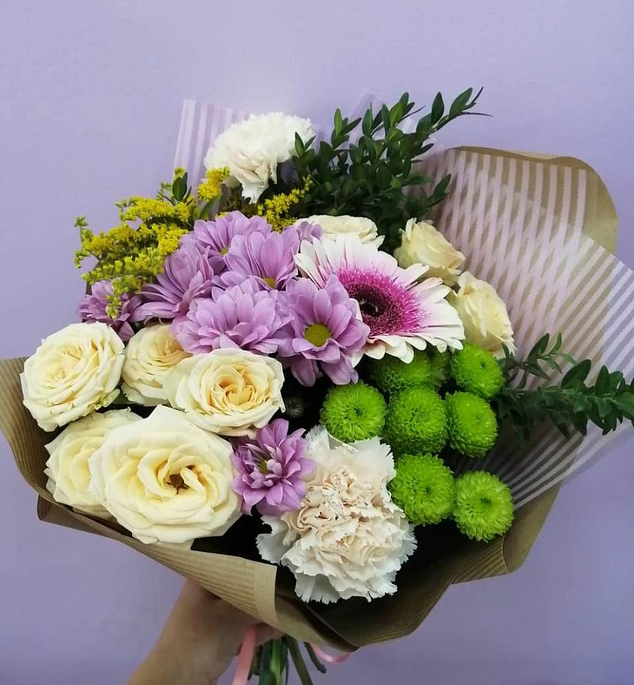 Букет цветов из: Хризантемы, Розы, Гвоздики и Герберы в Новозаведенном