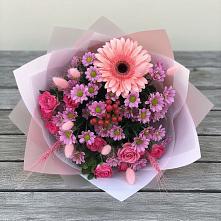 Букет цветов из:  Розы, Герберы и Хризантемы в Новозаведенном