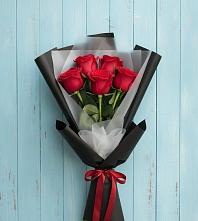 Букет цветов из:  Розы #REPLACE_PRED# Новозаведенном