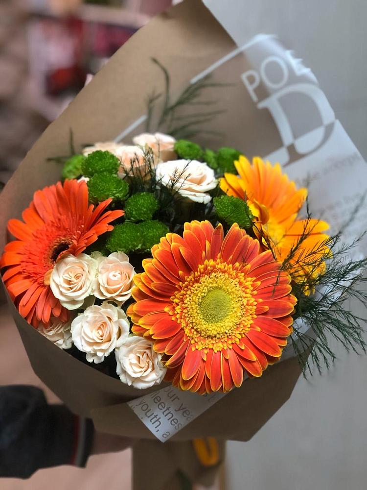 Букет цветов из: Герберы, Хризантемы и Розы в Новозаведенном